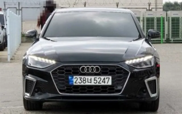 더뉴스포티지5세대 중고차 A4 (B9) 35 TDI 프리미엄 매물 사진 14 - 2023/01 53,391km