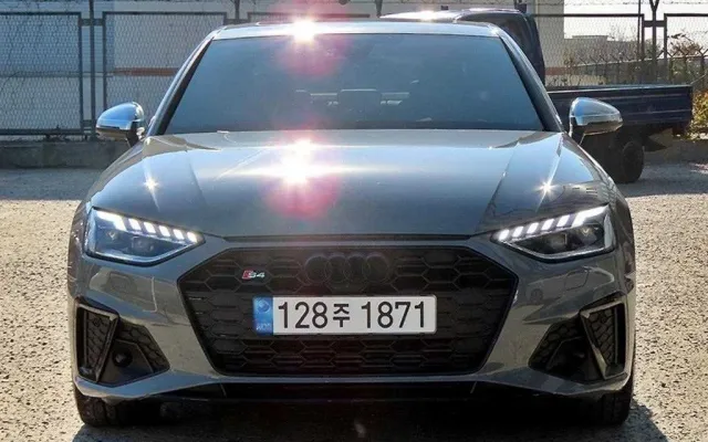 더뉴스포티지5세대 중고차 S4 (B9) 3.0 TFSI 콰트로 매물 사진 15 - 2022/03 53,331km