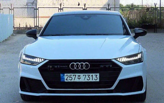 더뉴스포티지5세대 중고차 A7 (4K) 55 TFSI 콰트로 프리미엄 매물 사진 2 - 2022/05 58,376km